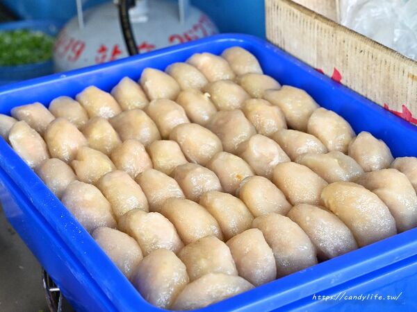 ▲▼新蹲著吃肉圓。（圖／糖糖`s 享食生活授權提供）