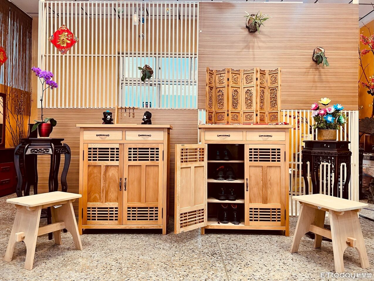 台南藏金閣拍賣日登場 檜木家具飄香吸睛