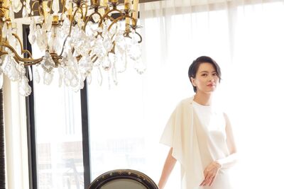 凍齡女神梁詠琪50歲了! 大方曝光0遮掩素顏照...美成這樣太驚人