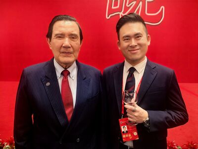 揭去年馬英九就「怪怪的」　王炳忠憶3狀況：不像曾見過的他