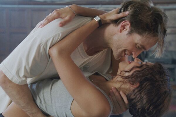 ▲《抓馬戀人》千黛亞（下）與羅伯派汀森（上）首度共同演出。（圖／采昌提供）