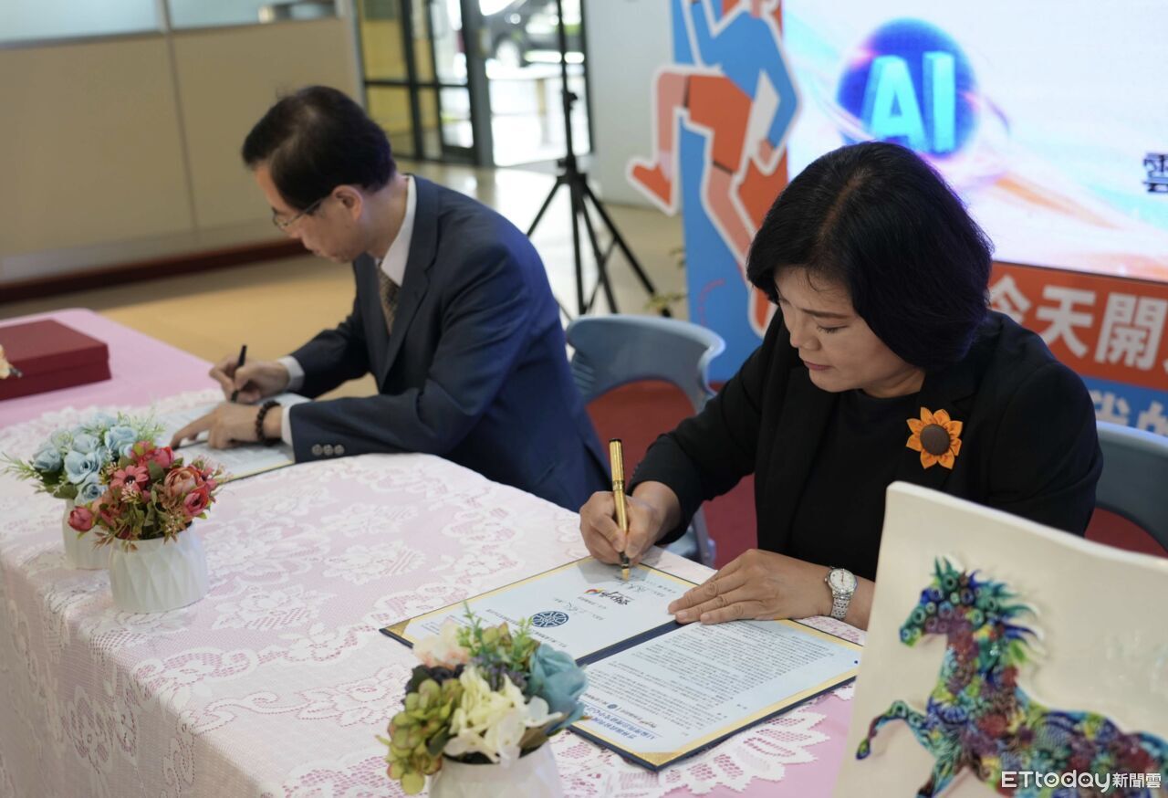張麗善簽MOU AI導入縣政拚效率與透明