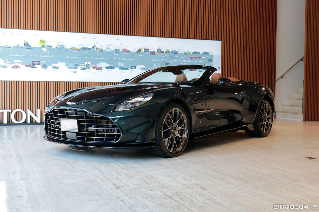 ▲1588萬起！Aston Martin「最強休旅車再進化」　敞篷王者同台演出。（圖／記者張慶輝攝）