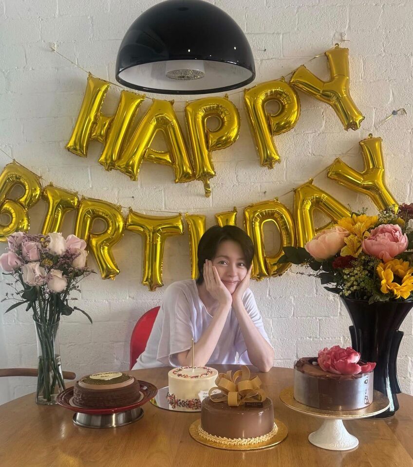 ▲▼梁詠琪喜迎50歲生日。(圖/翻攝梁詠琪臉書)