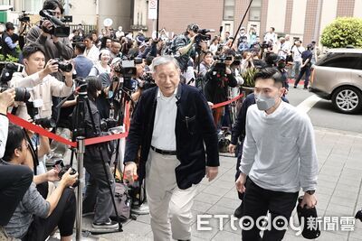 沈慶京哭窮求降保金 自爆向前經濟部長張家祝借3500萬