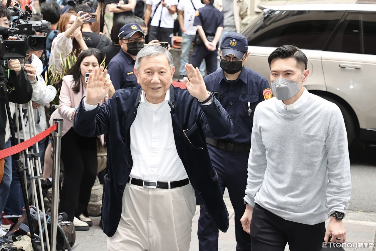 「沈慶京找我就能跳舞慶祝!」 律師曝脫罪策略:我超有把握