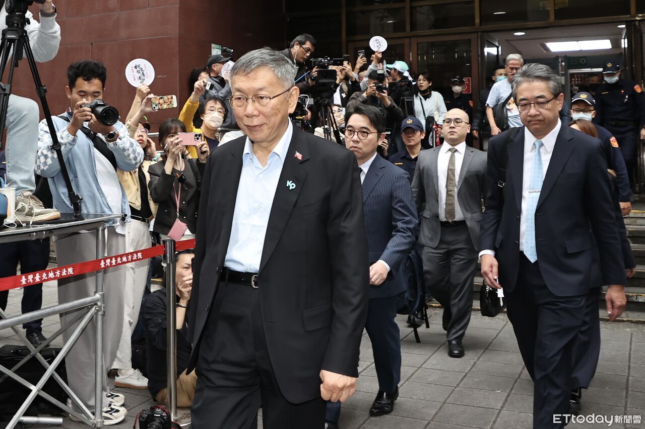 「柯判15年以上送一半藏書」祭品文 台師大教授:說到做到