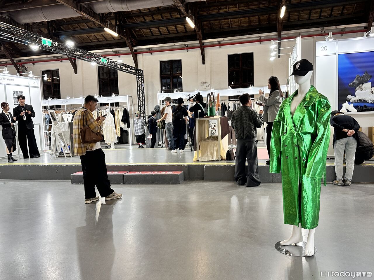 韓國瑜要求「服裝儀容」 吳思瑤:台灣是什麼,就勇敢穿出來