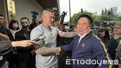 快訊／三中案吞2.8億判3年半　蔡正元北檢報到入獄服刑