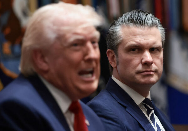 ▲▼美國總統川普(Donald Trump)與國防部長赫格塞斯(Pete Hegseth)。(圖/路透)
