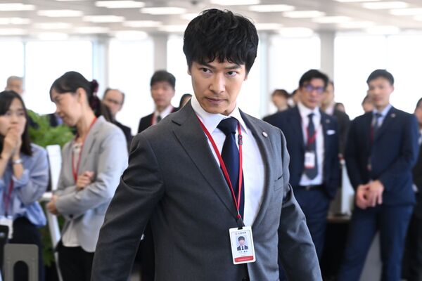 ▲▼堺雅人新劇「招募3千臨演」報名爆量急喊卡！劇組道歉。（圖／翻攝自X）