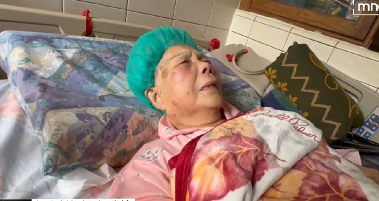 柯媽神明廳拜拜跌倒 術後躺床談兒子激動落淚