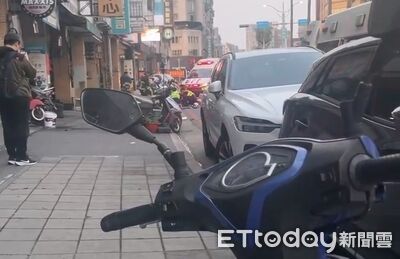 快訊／台中女街頭遭揮砍！血流滿地搶救無效亡