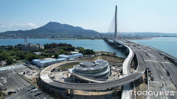 ▲▼淡江大橋。（圖／公路局提供）