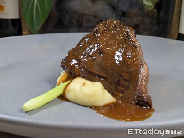 ▲永康商圈音樂餐廳「rooTi」。（圖／記者黃士原攝）