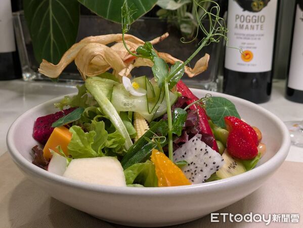 ▲永康商圈音樂餐廳「rooTi」。（圖／記者黃士原攝）