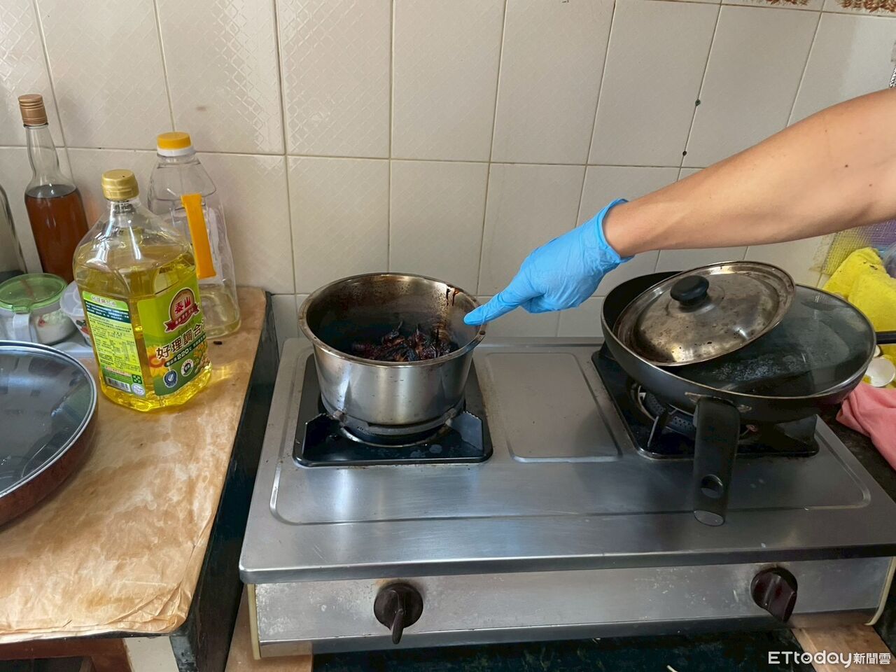 台南大內民宅煮食忘關火狂冒白煙 住警器及時響救了一家人