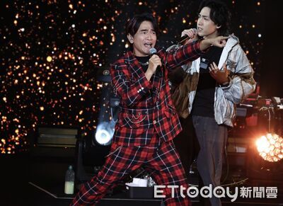 直擊／吳宗憲才唱2首歌「2怪男突衝上台狂甩鳥頭」　他一把抓：幹什麼！