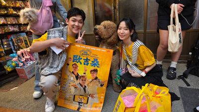 李銘順「帥兒」現身白沙屯！朝聖粉紅超跑　曝視帝私下1神技：太厲害