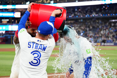 藍鳥開季二連勝都靠再見安　克萊門特11局下當英雄寫紀錄