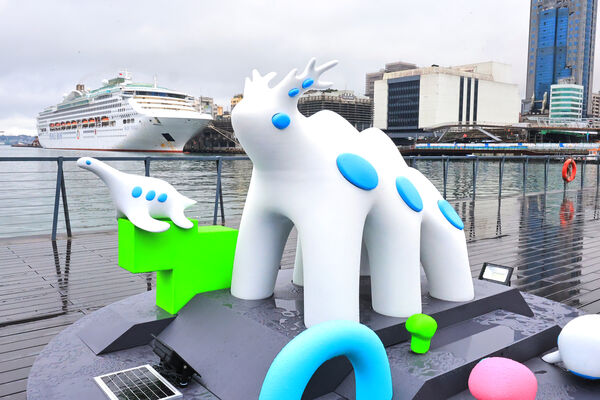 ▲「光獸Mossmo」即日起至5月17日再度現身，為展覽《穿梭的形狀》展品。（圖／基隆文化觀光局提供）