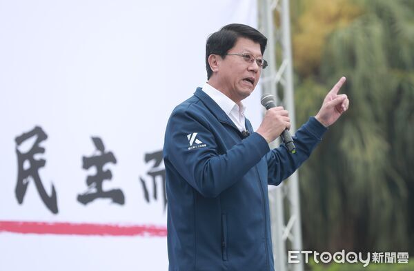 競選車隊被拍到闖紅燈 謝龍介：已要求遵守交通號誌、用路安全第一
