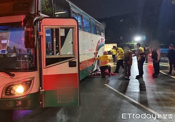 20歲大學生走人行道遭公車輾壓!下體傷勢嚴重進加護觀察