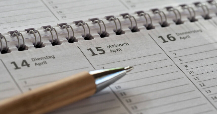 翻行事曆「3月怎麼還沒過完?」 一票人崩潰:時間變慢了