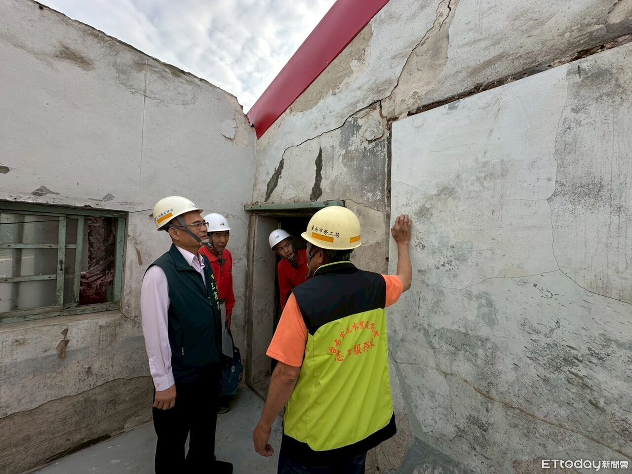 台南做工行善團前進關廟、北區修繕助弱勢 跨工會接力打造安心家園