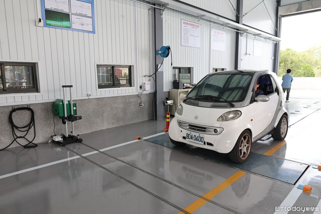 南投新增第22處汽油車排氣檢驗站 大榮公司檢驗線日前啟用