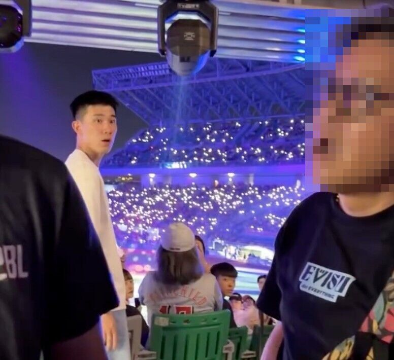 [新聞] 「49歲房仲經理」打工讀生巴掌遭肉搜　 - 八卦 - PTT.BEST 批踢踢爆文 2