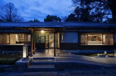 京都星巴克咖啡茶屋新開幕　有招財貓吊飾盲盒