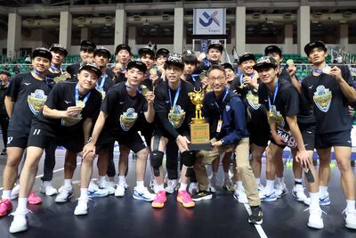 UVL／臺師男排隔5季重返榮耀、收隊史第24冠　MVP温逸凱哭了