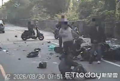 台南女駕駛逆向撞機車群！1騎士慘死2受傷　現場畫面超驚悚