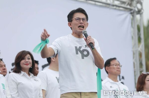 ▲黃國昌出席民眾黨「 戰！329上凱道討公道」。（圖／記者周宸亘攝）。