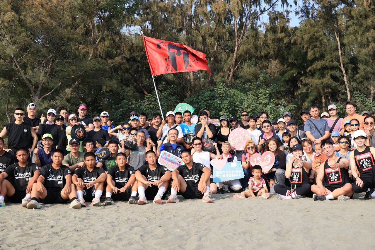 斯巴達10週年前哨戰!漁光島沙地開練 台南市副秘書長下場體驗:滿身沙超過癮