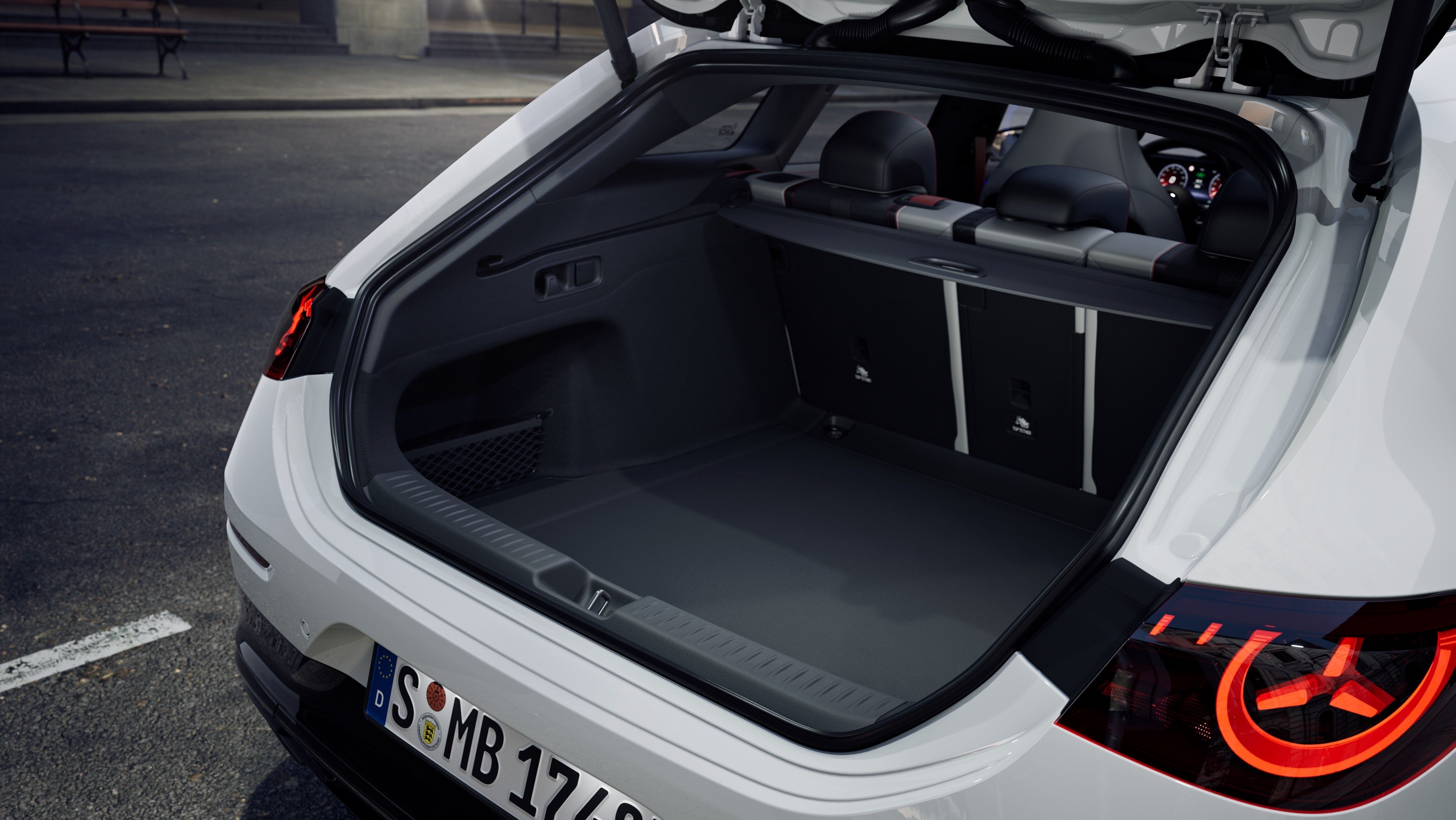 ▲新一代CLA Shooting Brake電動旅行車預計今年登台！經銷端已經暖身偷跑接單。（圖／翻攝自賓士）