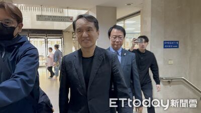 捲性侵疑雲　「醫美教父」常如山二度出庭...微笑回應媒體