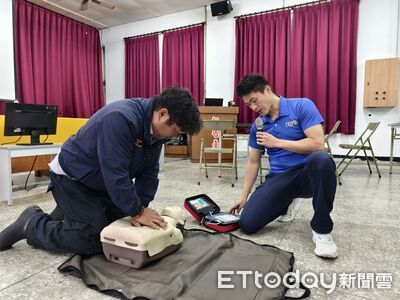 強化第一線救護能力　成功分局辦理民防義警AED訓練
