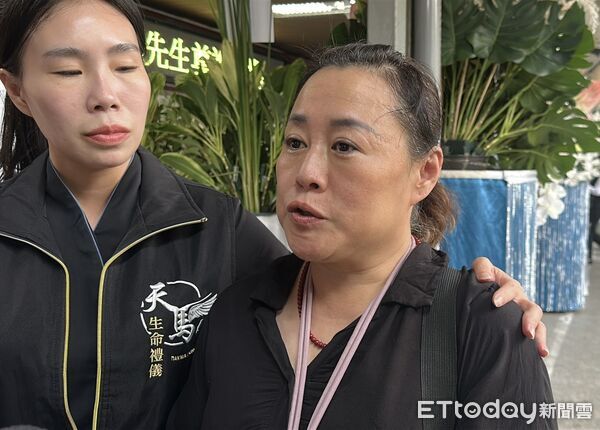 ▲▼陽光男當兵被霸凌「智力退化2歲」亡　母悲告別：謝謝來當我的兒子。（圖／記者許權毅攝）