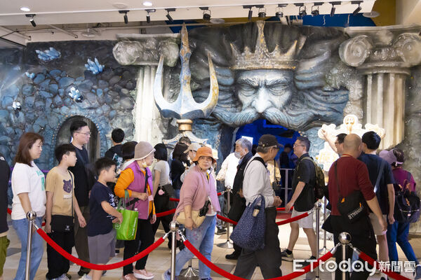 ▲高雄義大世界推出祖孫三代只要1元入園活動             。（圖／記者吳奕靖翻攝）