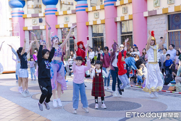 ▲高雄義大世界推出祖孫三代只要1元入園活動             。（圖／記者吳奕靖翻攝）