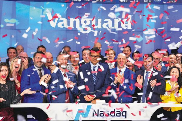 鐵蛋在美元保單到期前解約，將資金轉入美股ETF，布局VTI，一次掌握美股的成長動能。（翻攝Vanguard Financial Advisor Services linkedin）