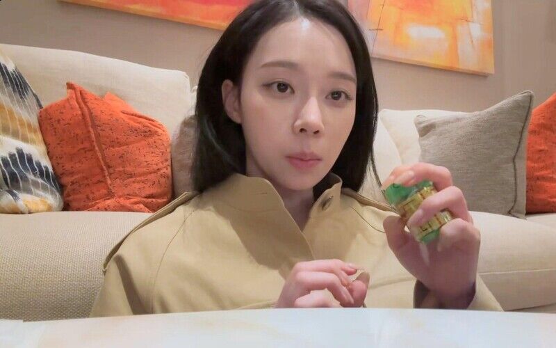 aespa Winter愛用好物5款公開！直播翻包540水晶之焰、泰國鼻通、療癒小物一次看
