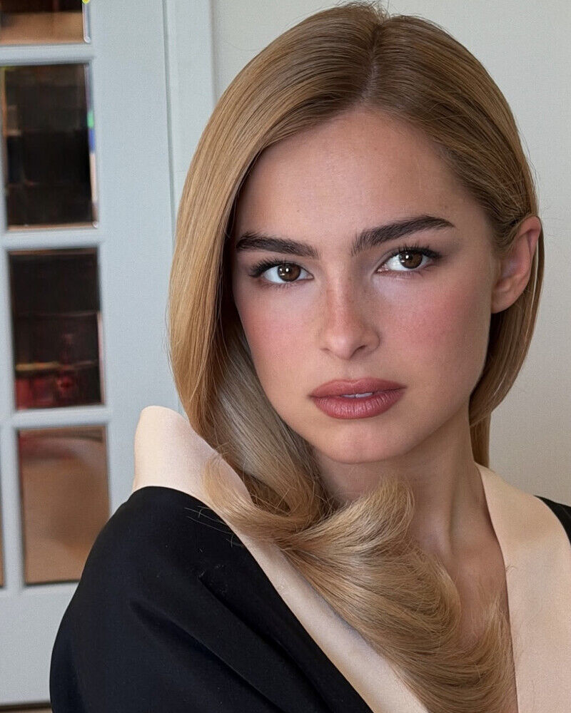 Hailey Bieber怎麼靠淡妝也上鏡？2026「Clean Girl妝感」幕後推手4秘訣：底妝不用再追求全遮瑕