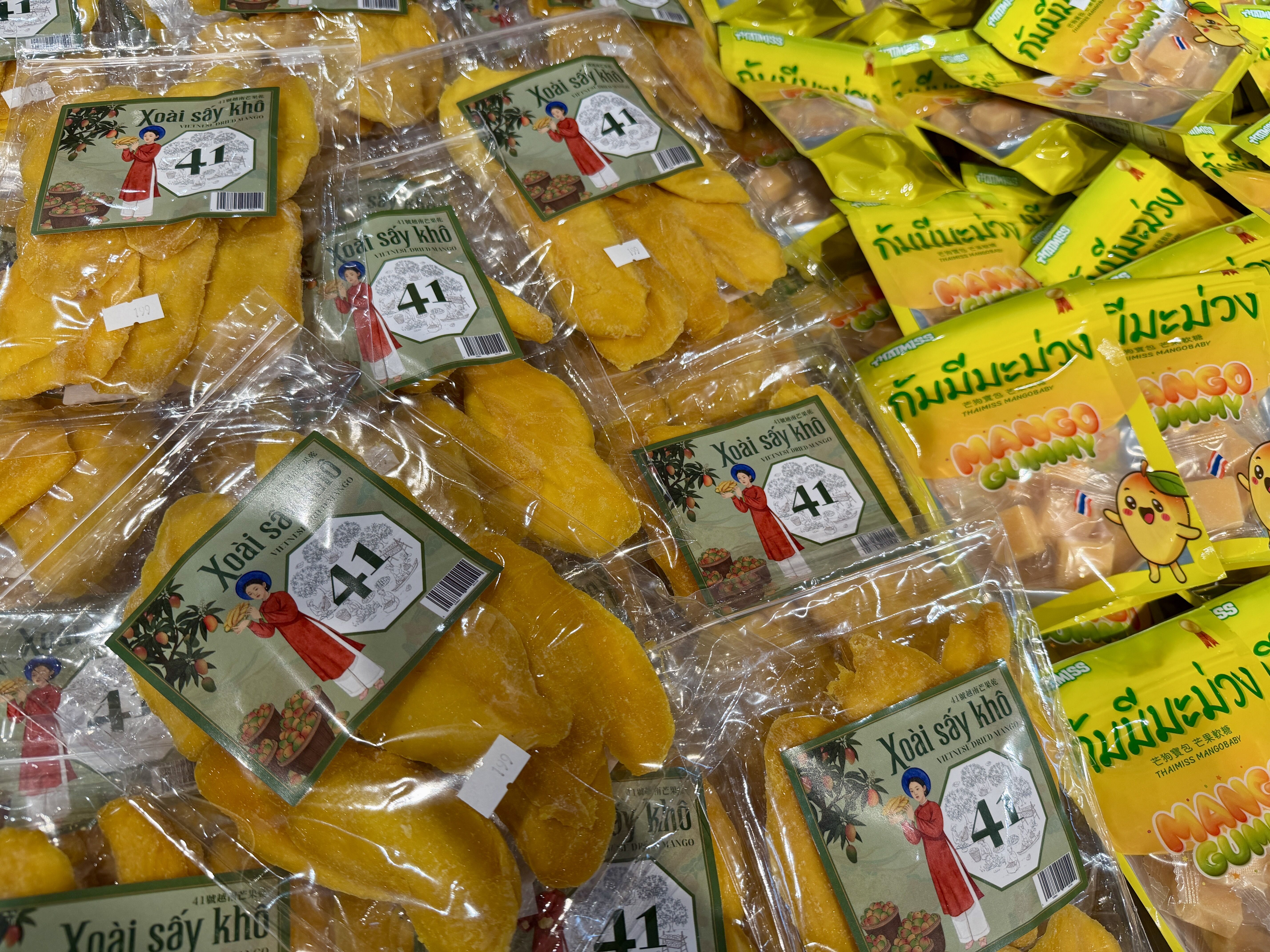 ▲兒童節華泰名品城變身巨型樂園，宏匯廣場泰服體驗免費拍。（圖／業者提供）