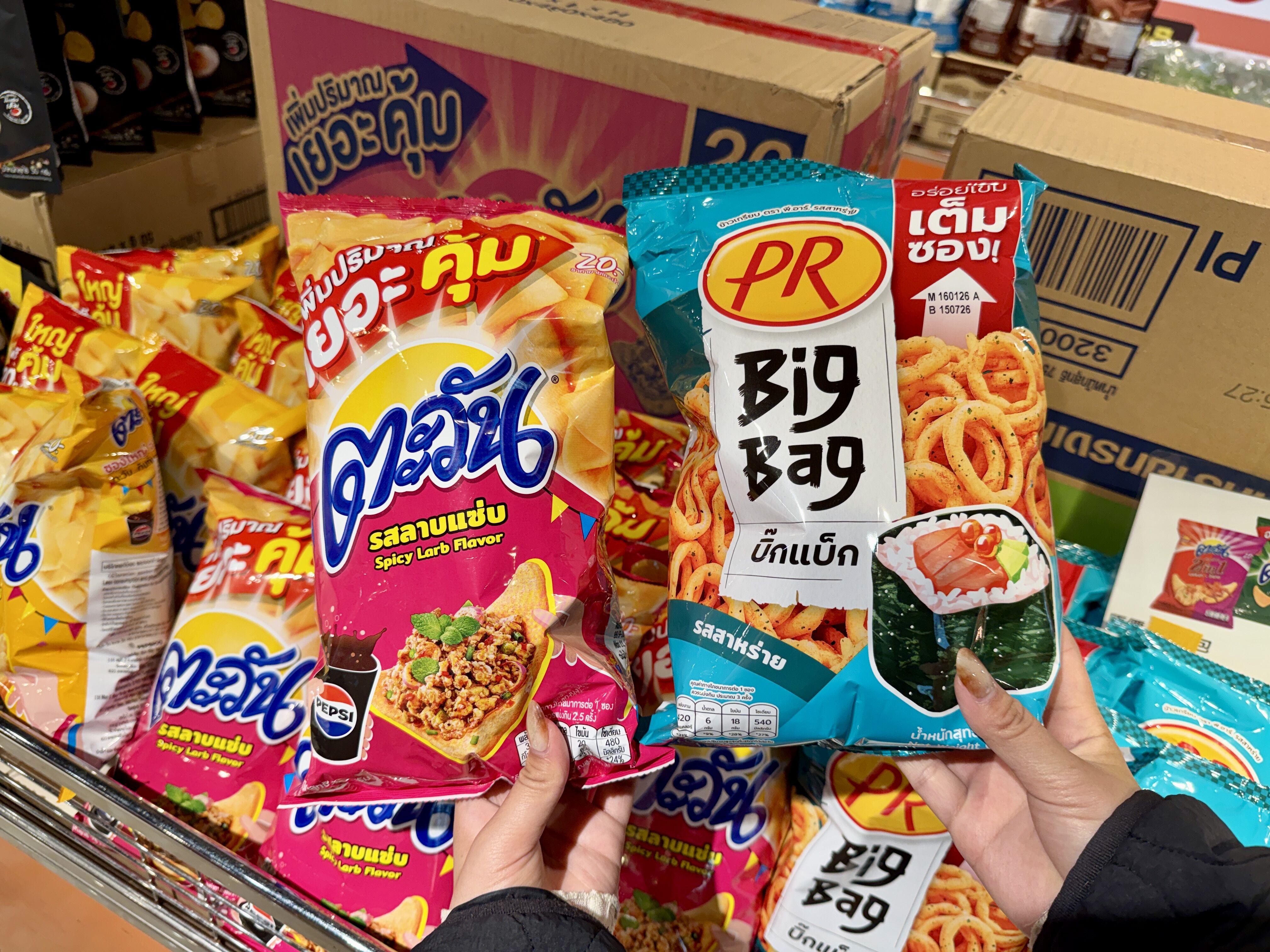 ▲兒童節華泰名品城變身巨型樂園，宏匯廣場泰服體驗免費拍。（圖／業者提供）