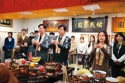 名校校長「停擺校務」忙鬥前主播　曾包庇狼師2.5億被凍結