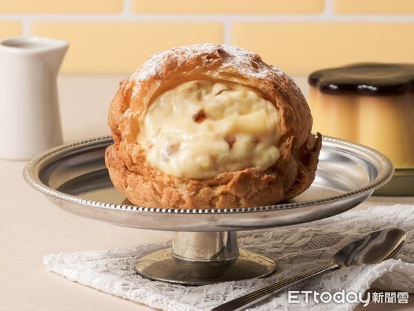 ▲▼beard papa&rsquo;s本月限定推出全新「抹茶生乳泡芙」，超人氣「統一布丁泡芙」則延長販售。（圖／beard papa&rsquo;s提供）