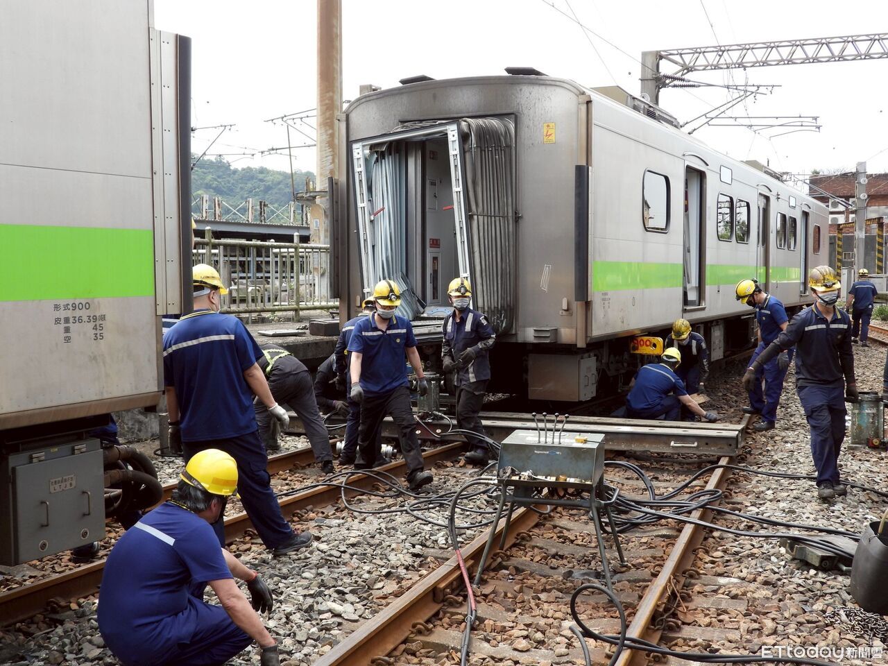台鐵調車「通訊未獲回應、不及減速」釀衝撞 交通部限3天檢討